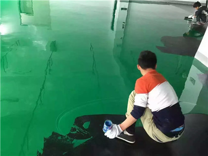 石拐下面给你一份环氧地坪漆施工的完整流程